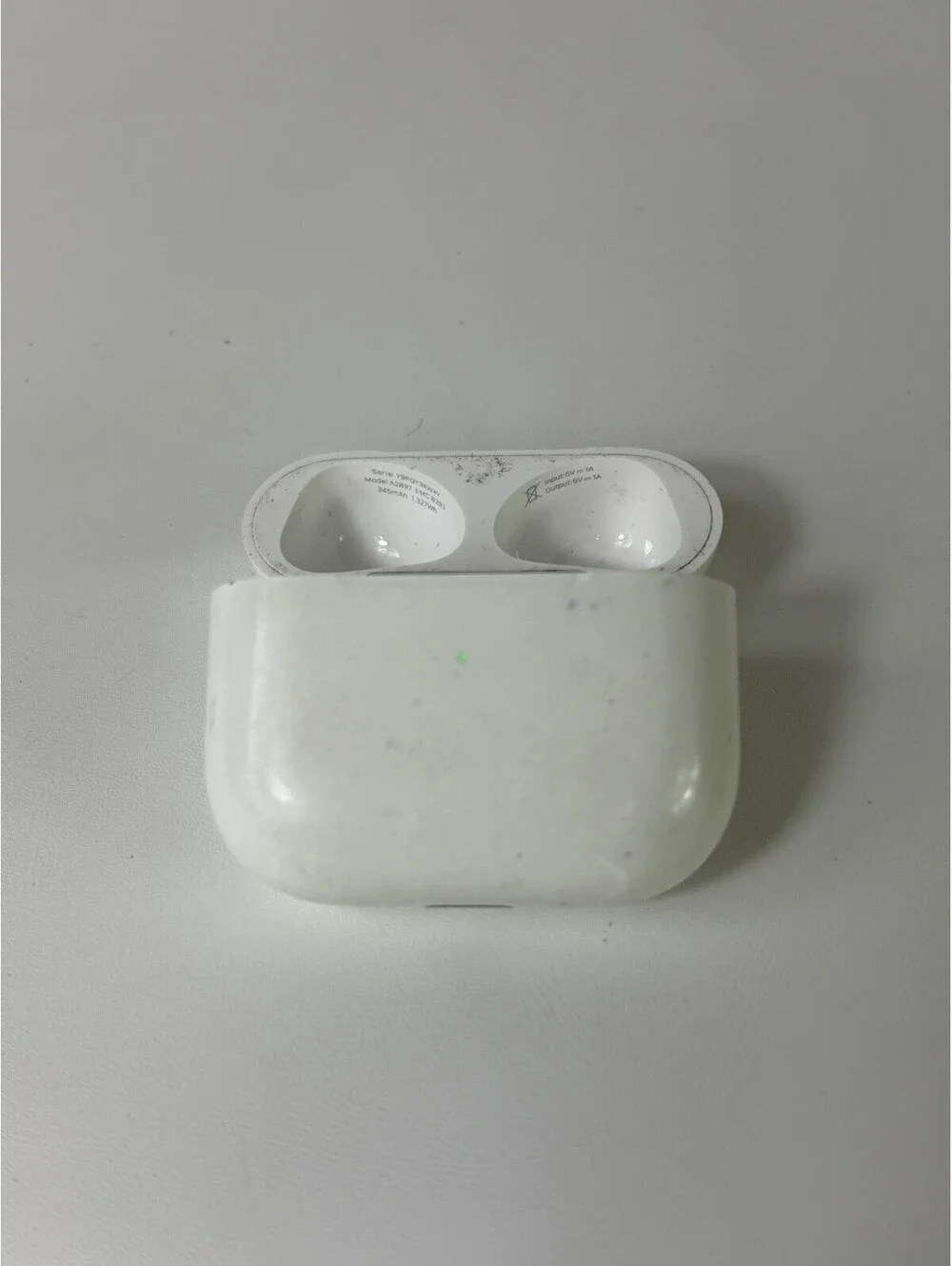 Genuine Apple Airpods Pro 1st Generation Charging Case ONLY A2190 Lightning